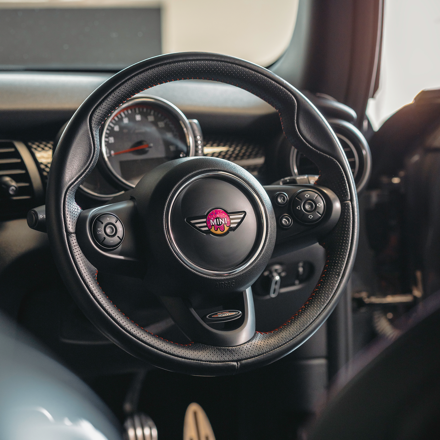 MINI Steering Wheel Badge – Doughnut Design