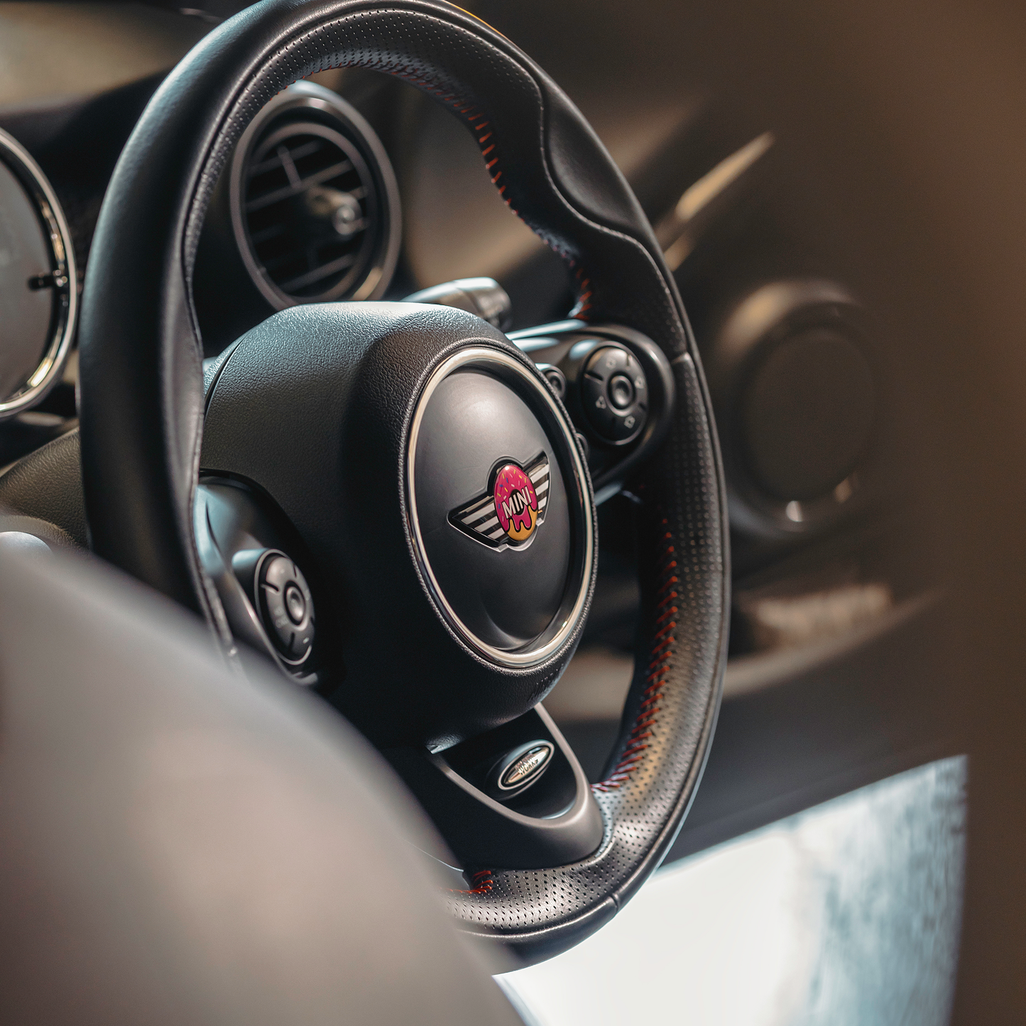 MINI Steering Wheel Badge – Doughnut Design