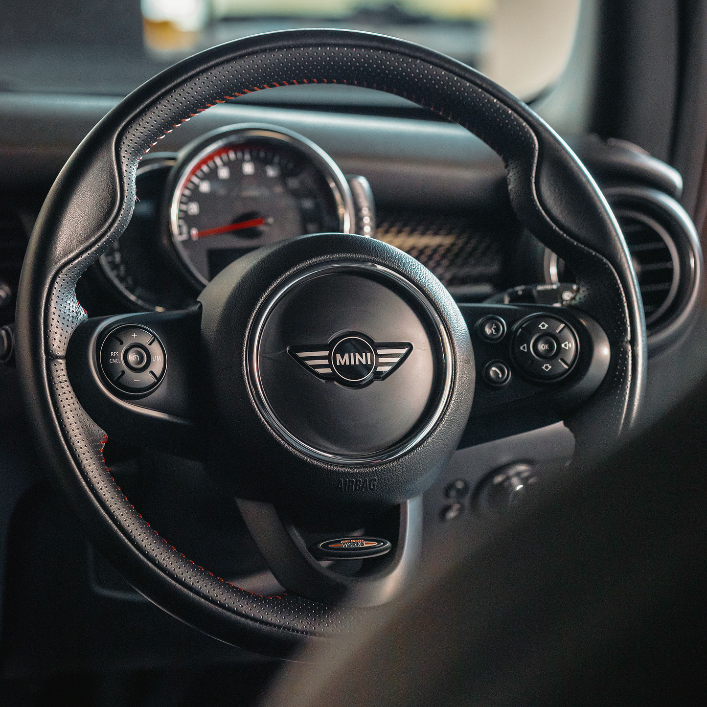 MINI Steering Wheel Badge – White